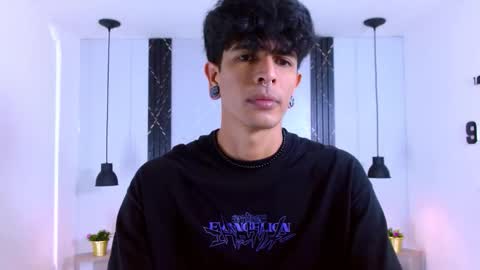 Franvill trato online show from November 3, 7:37 pm