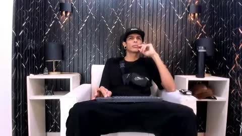 Franvill trato online show from November 17, 5:26 pm