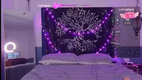 I am franzeva  online show from November 28, 11:17 am