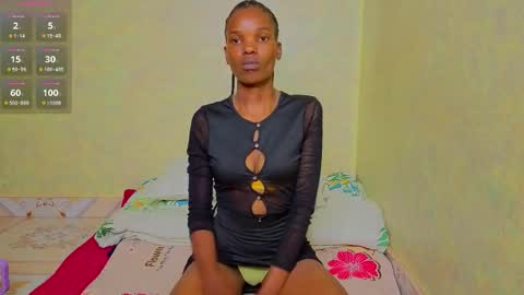 Snapshot of freakky_nessa chatting on October 11, 10:20 am Nessa-Independent model online show from October 11, 10:20 am