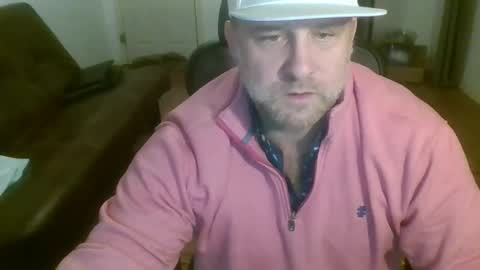 poundyouout1969 online show from February 1, 5:15 am