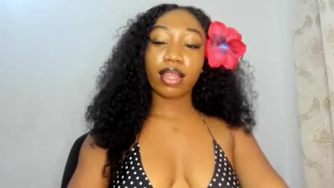 Snapshot of freaky_ebonygirl chatting on October 14, 7:00 am Freaky ebonygirl online show from October 14, 7:00 am
