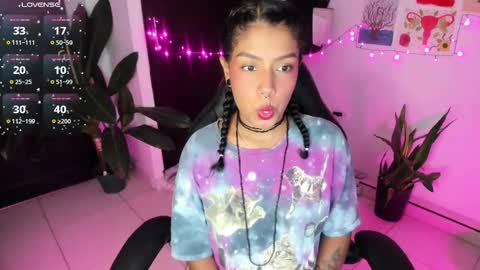 Snapshot of freaky_lia chatting on September 24, 12:17 am Lia Gomez online show from September 24, 12:17 am