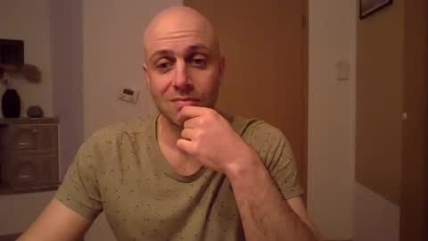 freddow online show from November 22, 8:07 pm