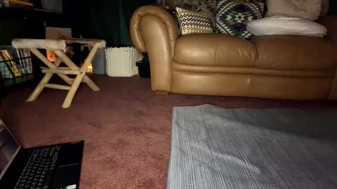 Freddy online show from March 22, 4:49 am