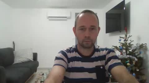 Snapshot of fredodu41 chatting on December 7, 5:15 pm fredodu41 online show from December 7, 5:15 pm