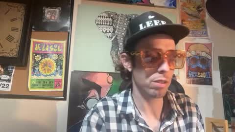 freeyourmind247 online show from January 12, 4:00 am