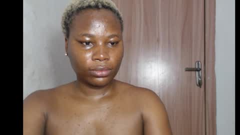 frekkymorelle online show from October 17, 5:11 am