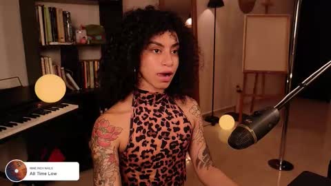 Vale online show from October 26, 4:46 am