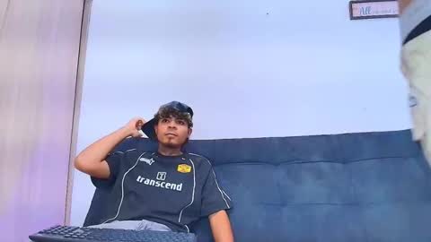 freyva_ online show from April 24, 4:25 am