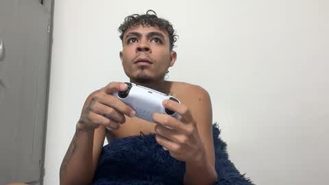 freyva_ online show from December 2, 5:37 am