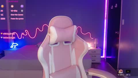 frida_lassi_ online show from March 6, 5:54 pm