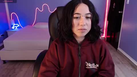 frida_lassi_ online show from February 12, 10:48 pm