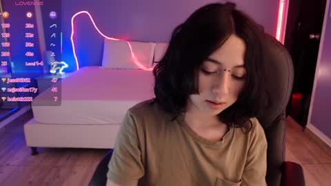 frida_lassi_ online show from January 29, 10:43 pm