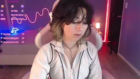 frida_lassi_ online show from March 5, 6:45 pm