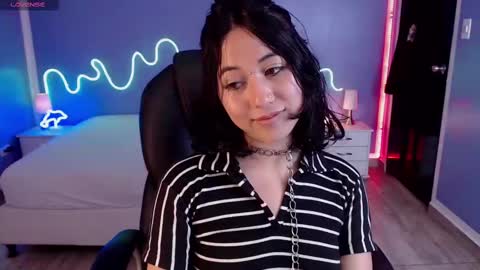 frida_lassi_ online show from February 24, 2:58 pm