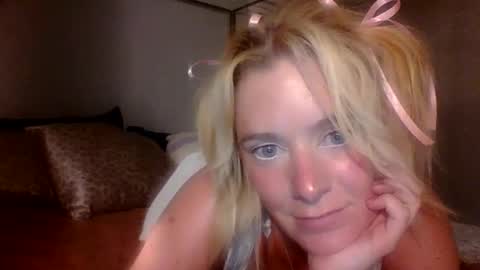 Snapshot of frommarywithlove chatting on September 14, 4:15 am frommarywithlove online show from September 14, 4:15 am