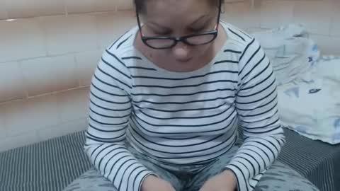 Ella online show from December 22, 6:49 am