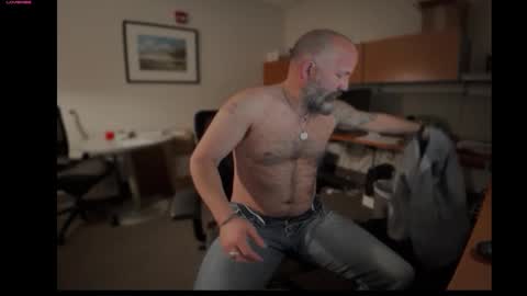 Snapshot of fuckadilf chatting on March 6, 11:47 am fuckadilf online show from March 6, 11:47 am