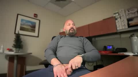 Snapshot of fuckadilf chatting on December 31, 3:42 pm fuckadilf online show from December 31, 3:42 pm