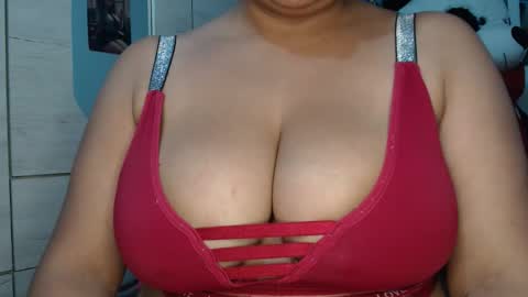 Mia and Gary  online show from January 8, 2:39 am