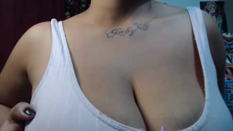 Mia and Gary  online show from March 29, 3:19 am