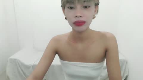 Snapshot of fuckingsexy143 chatting on September 24, 2:07 am fuckingsexy143 online show from September 24, 2:07 am