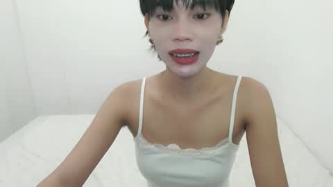 Snapshot of fuckingsexy143 chatting on October 3, 2:32 am fuckingsexy143 online show from October 3, 2:32 am