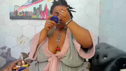 Snapshot of fuentes_anna chatting on October 11, 12:43 pm Anna Fuentes online show from October 11, 12:43 pm