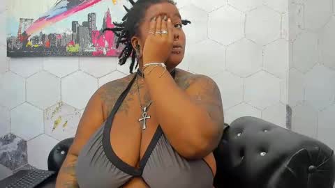 Snapshot of fuentes_anna chatting on October 4, 12:25 pm Anna Fuentes online show from October 4, 12:25 pm