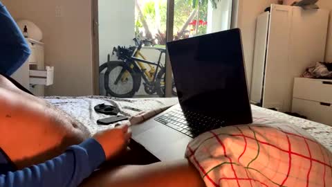 fuklicious online show from January 10, 4:20 pm