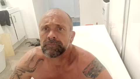 fukmelivenow online show from October 15, 7:04 pm