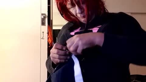 Pizzaz online show from January 31, 7:18 pm