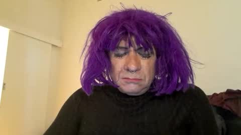 Pizzaz online show from January 12, 11:15 pm