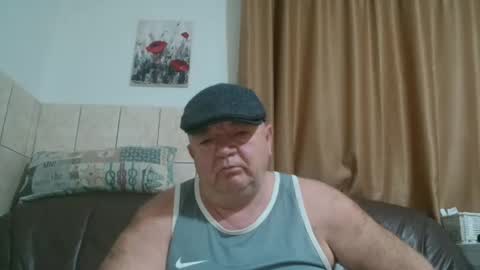 fullballs6 online show from December 29, 1:24 am