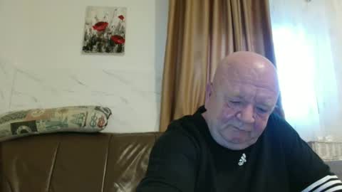 fullballs6 online show from February 25, 5:22 am