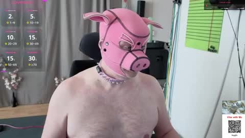 Piggy online show from May 5, 2:45 pm