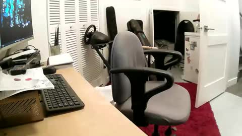 Funtimes3957 online show from March 29, 3:08 am