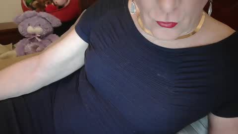 Jessie Love online show from December 15, 10:28 am