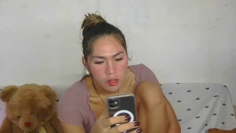 Snapshot of furbby_foxy chatting on October 12, 9:49 pm LIL LEE online show from October 12, 9:49 pm