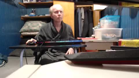 Snapshot of furosz chatting on October 8, 11:27 am furosz online show from October 8, 11:27 am