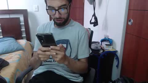 andrew online show from January 17, 6:39 pm