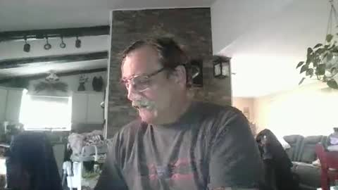 fxson8 online show from April 23, 3:57 pm