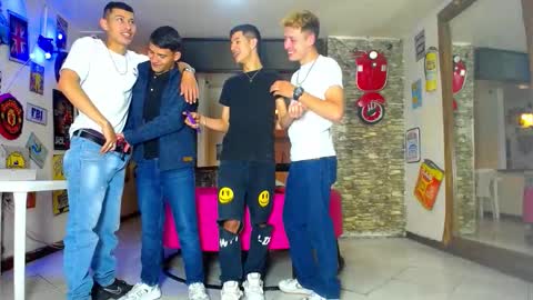 Snapshot of g4mens chatting on October 17, 2:43 pm G4MENS online show from October 17, 2:43 pm