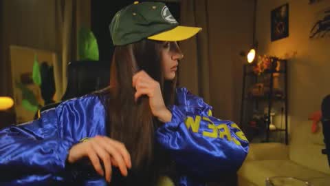 G online show from February 4, 6:56 pm