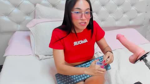 Snapshot of gabbieprice chatting on October 19, 6:45 pm Gabbie online show from October 19, 6:45 pm