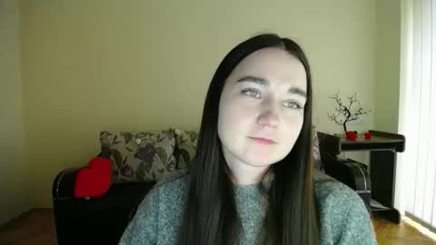 Snapshot of gabby_di chatting on October 9, 9:37 am Jaklin online show from October 9, 9:37 am