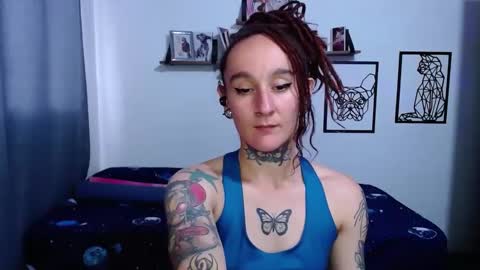 Snapshot of gabby_moon09 chatting on October 8, 9:54 pm gabby_moon09 online show from October 8, 9:54 pm
