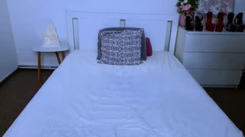 GabiCarter online show from December 5, 7:07 am