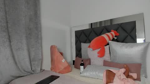   Instagram soygabi g   online show from March 11, 4:51 am